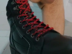 Shoes fetish/Shoe fetish/big man rod jizz on footwear