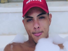 Gay Porn In Fodendo O Novinho Na Banheira De Casa 13 Min