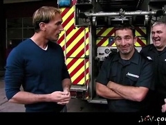 Father Bombeiros Get a Testicular Check-up by Amateur Therapist