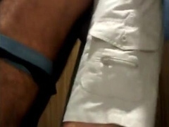 Papás maduros con grandes pollas follando en público