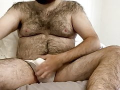 HAIRY JACKOFF IN BED (PREVIEW)