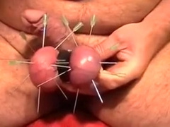 Nadeln durch meine Eier