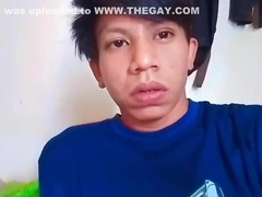 Menikmati Kesendirian Dalam Kamar