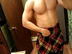 Flexing in a Kilt part 1