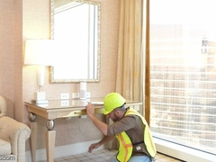 SHOWERBAIT Tech Stud Gets Culo Crammed With Spunk-Pump In The Douche