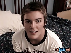 Fitch loves wiggling his toes while he eagerly masturbates