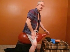 Solo fun with a sex toy for the mature gay guy Balloonbanger