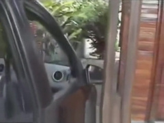 Handgagged in car