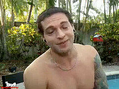 Eddie starts jacking & his hefty, heavy ballsack bounce with the motility