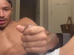 Tormentor Bater BIG BLACK COCK