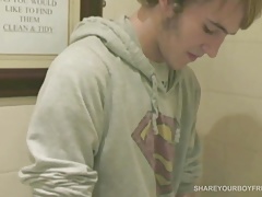 Twink Amateur Luke Jarred Jacks Off