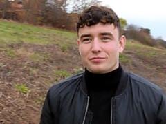 Curly-haired amateur bottom rides dick in a car