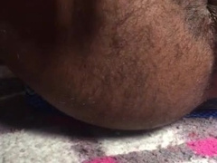 Colocando o próprio pinto no cu