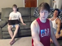 3 Hot Cam Boys Put On A Good Show