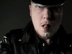 Gloves and Smoker in leather