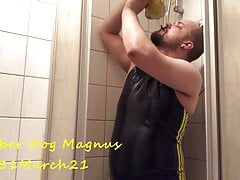 Rubber Piss Slave 1v3