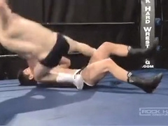 Hot Middle Weights Wrestling