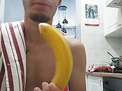 Croat gagging on huge banana deepthroat