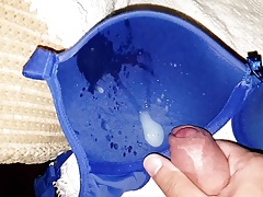 blue bra cumshot slow motion