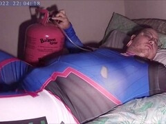 DVa on the helium couch getting inflated