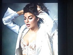 Jacqueline Fernandez cum bath tribute moaning hard 01