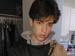 Scorching Lad masturbates his boner in sofa