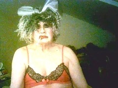 Sarah flaunts her sexy side in lingerie and high heels for her custom audience