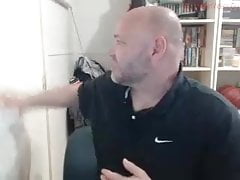 tio guapo se pajea