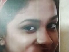 Actress keerthi suresh face rubbing