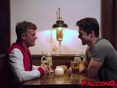 Studs enjoy intense oral foreplay and threeway rawfucking