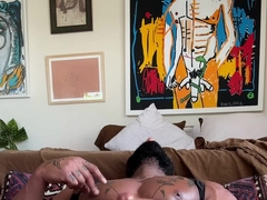 که می خواهد لعنت کند