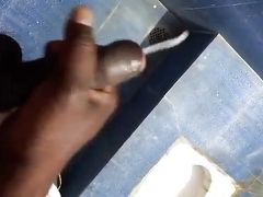 Indian gym muscular boy cumshot