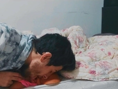 He wakes up his gf by munching her puss