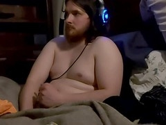 Geeky guy jerking off alone