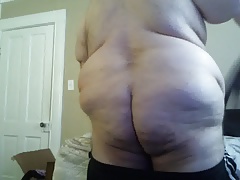 Slave bear punishes himself.