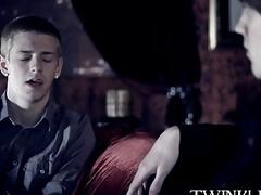 Twinks cock sucking before analrailing