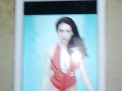 Alison Brie cumtribute