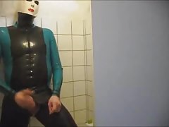 wank in the shower
