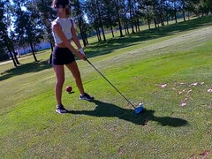 Brunette brune, Attrapée, Femelle, Culottes ou slips, Public, Solo, Sport, Sous la jupe