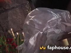 Arsch, Vollbusig, Sperma im mund, Handschuhe, Hardcore, Mutti, Strümpfe, Hochzeit