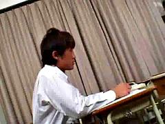 Asiatique, Nana, Sucer une bite, Brunette brune, Tir de sperme, Interracial, Fille latino