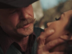 Incroyable, Bottes, Tromperie, Fille latino, Léchez, Cheveux courts, Jarretelles, Mouillée