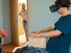 Grosse titten, Blondine, Europäisch, Fetisch, Handjob, Milf, Piercing, Stiefmutter