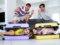 18 ans, Anal, Gros cul, Grosse bite, Sucer une bite, En levrette, Seins naturels, Nénés