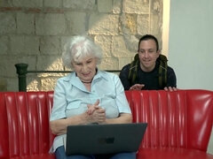 Kehlenfick, Hundestellung, Oma, Handjob, Hd, Lecken, Reif, Muschi