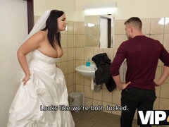 Culo, Novia, Morena, Engañando, Checa, Hd, Tetas naturales, Inodoro