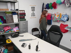 Kont, Condoom, Kantoor, Politie, Kut duiken, Geschoren, Tiener, Tieten likken