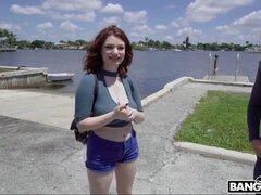 Amateur, Tetona, Coche, Corridas, Sexo duro, Tetas naturales, Al aire libre, Coño