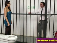 Amateur, Britannique, Brunette brune, Hd, Prisonnier, Pov, Espagnole, Jarretelles