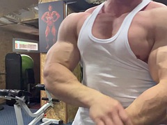 Grosse bite, Gym, Muscle